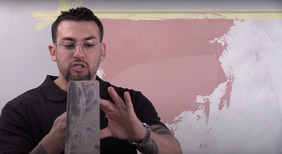 Stilsaw mala kullanarak düzgün ve pürüzsüz duvarlar, gerçek bir dekorasyon ustasının sözleri